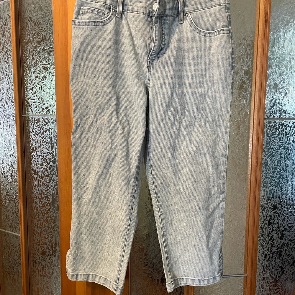 Bandolino capri pants***